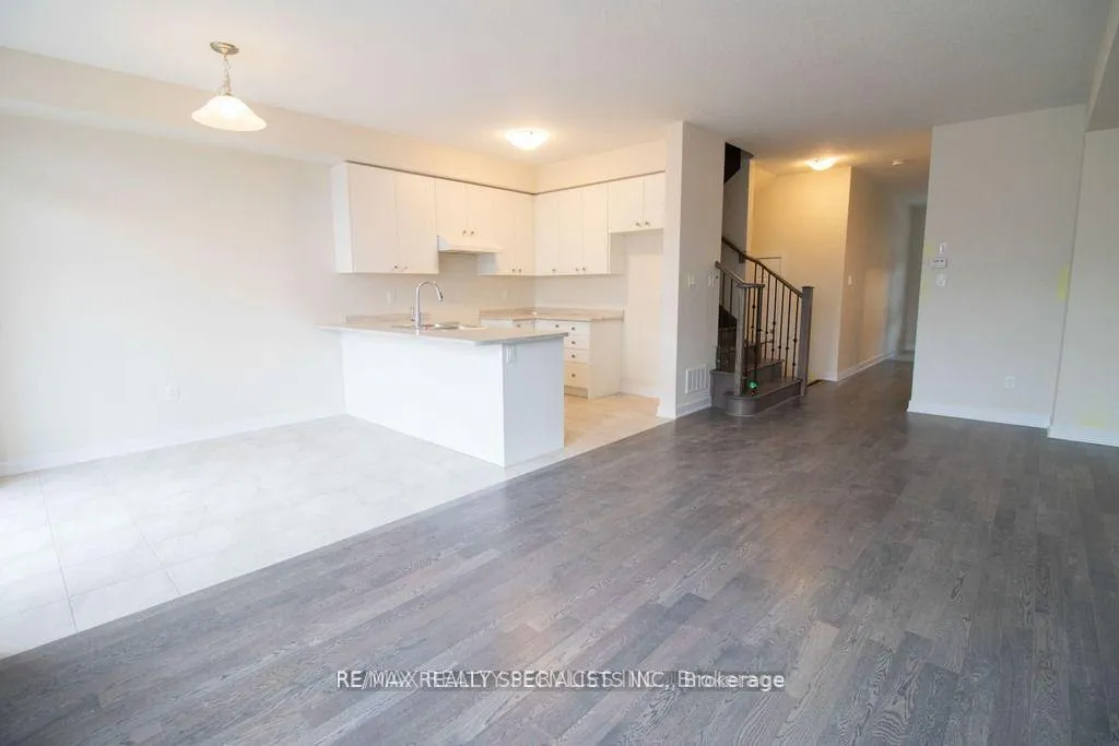 Photo 2 of 22 Keelson Street, Welland, Dain City — HOMEH
