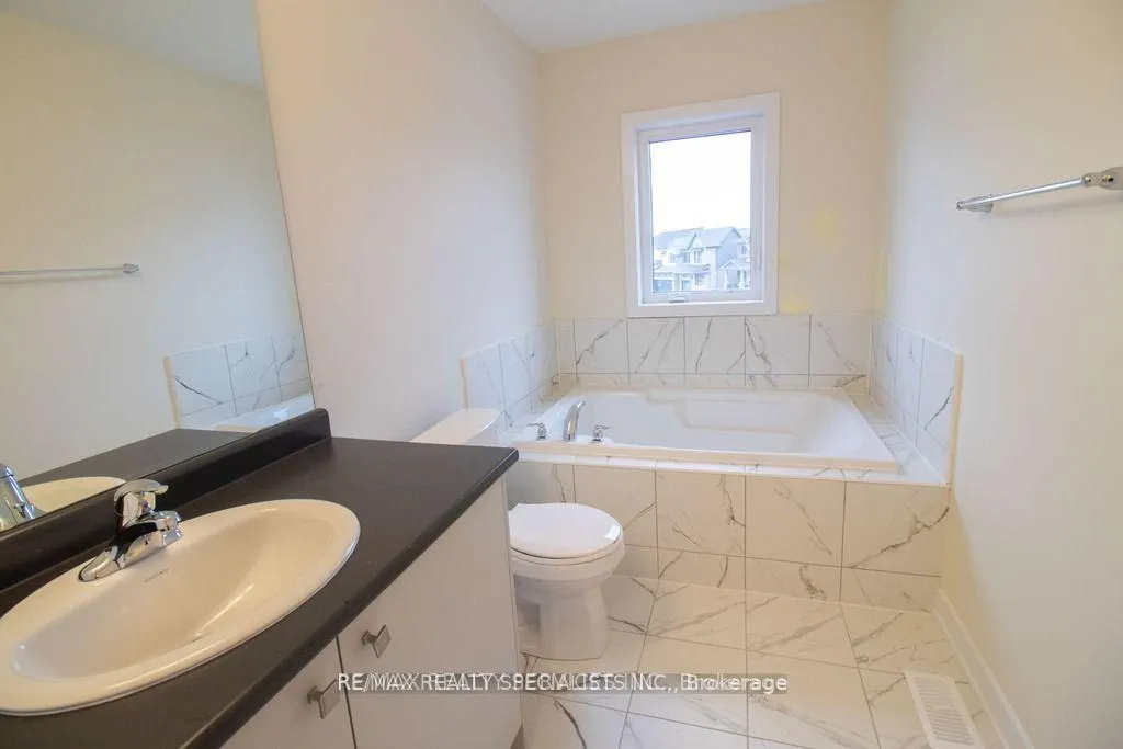 Photo 7 of 22 Keelson Street, Welland, Dain City — HOMEH