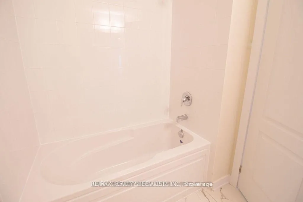 Photo 13 of 22 Keelson Street, Welland, Dain City — HOMEH