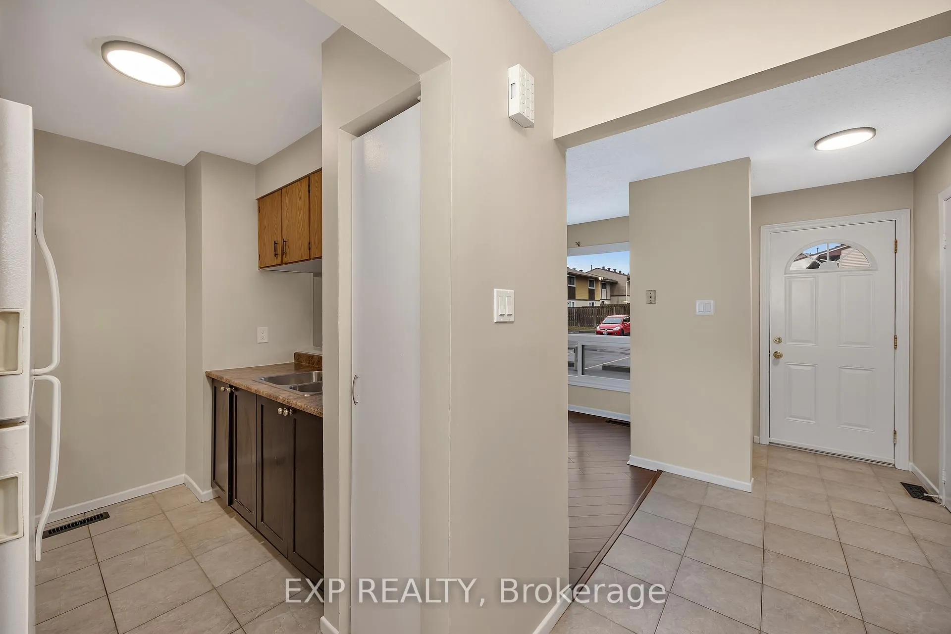 Photo 7 of Unit 104, 2570 Southvale Crescent, Ottawa, Sheffield Glen/Industrial Park — HOMEH