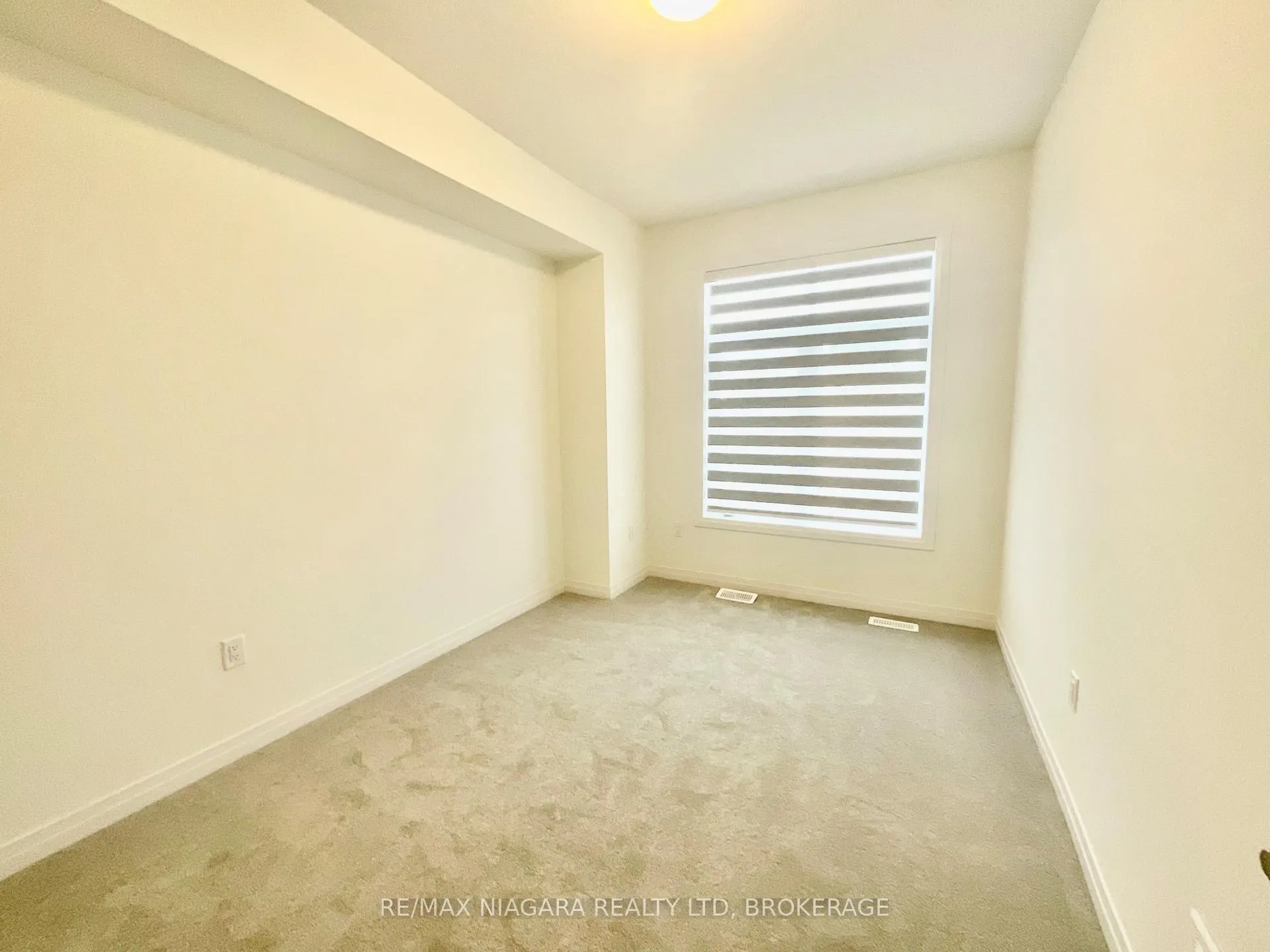 Photo 25 of 10 Selection Heights, Thorold, Rolling Meadows — HOMEH