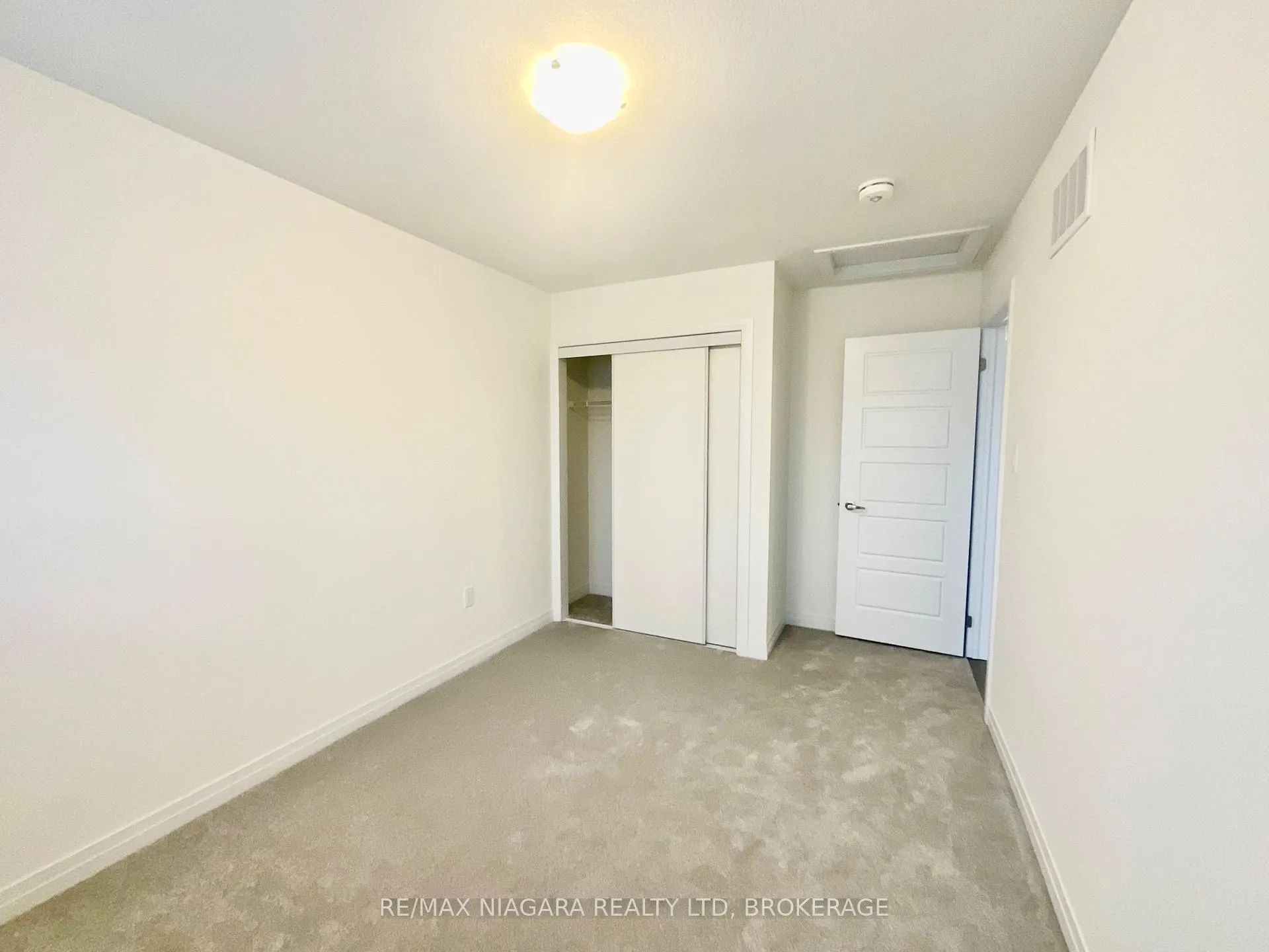 Photo 29 of 10 Selection Heights, Thorold, Rolling Meadows — HOMEH
