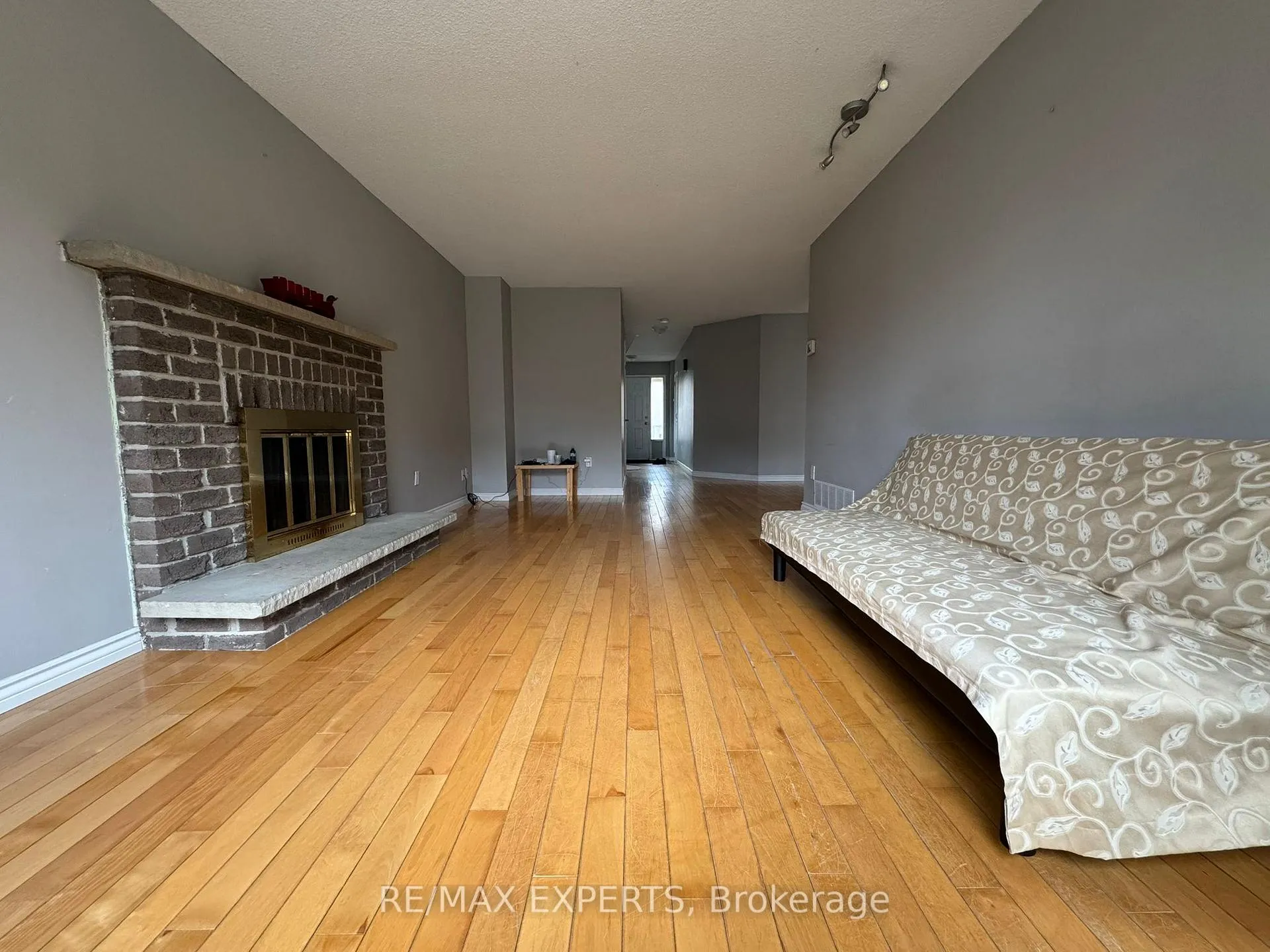 Photo 9 of 22 Hettersley Drive, Ajax, Central West — HOMEH