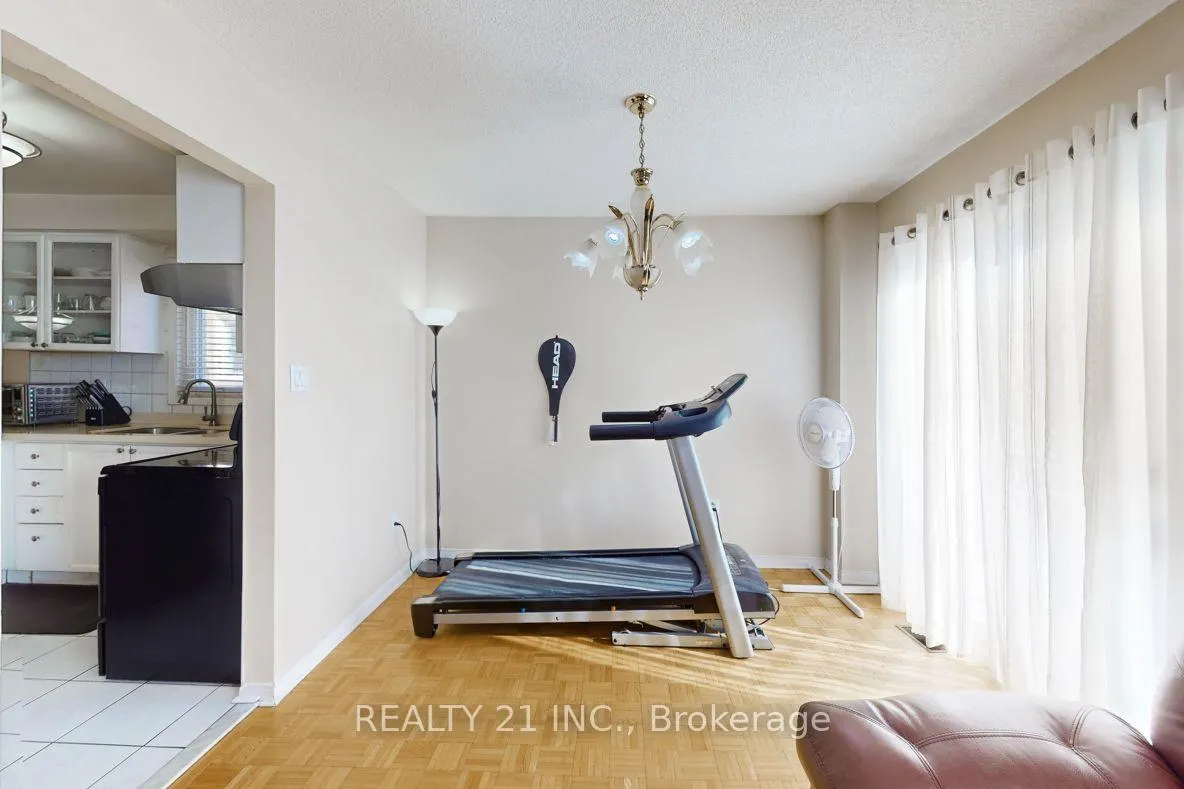 Photo 5 of 11 Iles Street W, Ajax, Central West — HOMEH