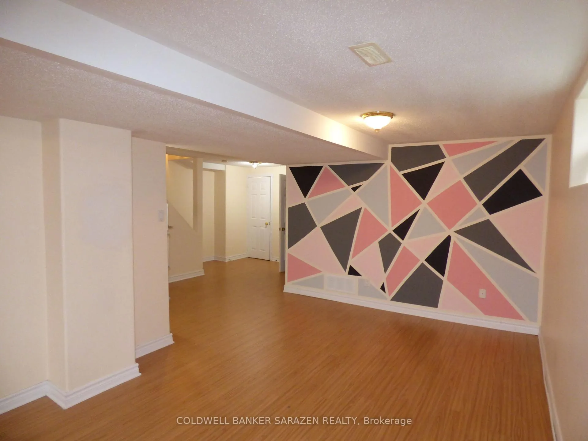 Photo 30 of 1826 Northlands Drive, Ottawa, Fallingbrook/Gardenway South — HOMEH