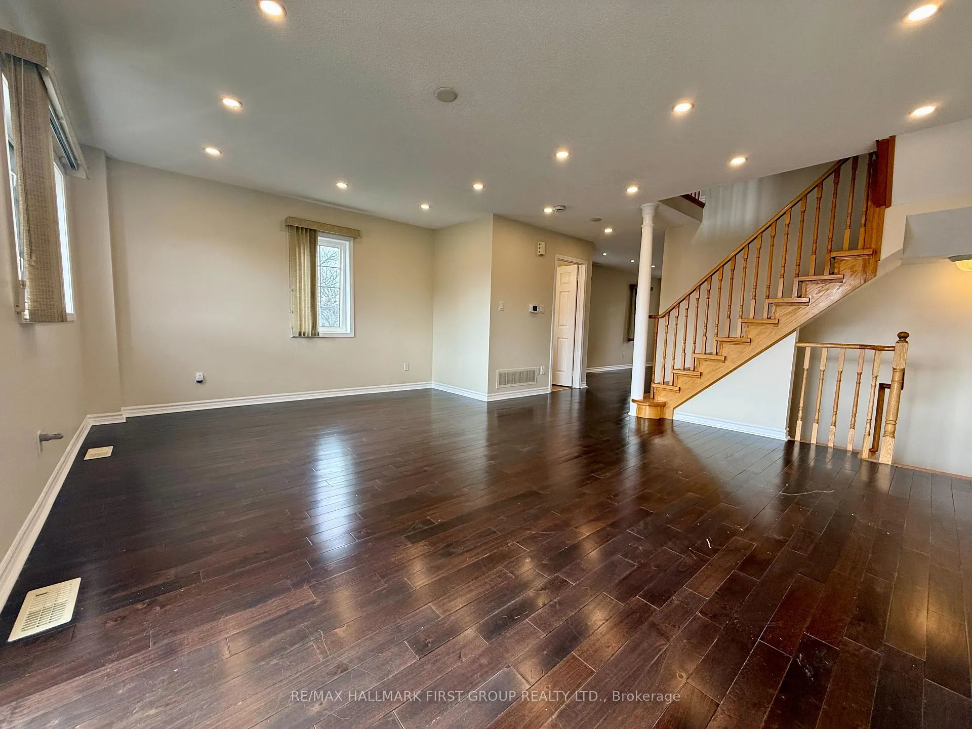 Photo 6 of 1665 Avonmore Square, Pickering, Town Centre — HOMEH