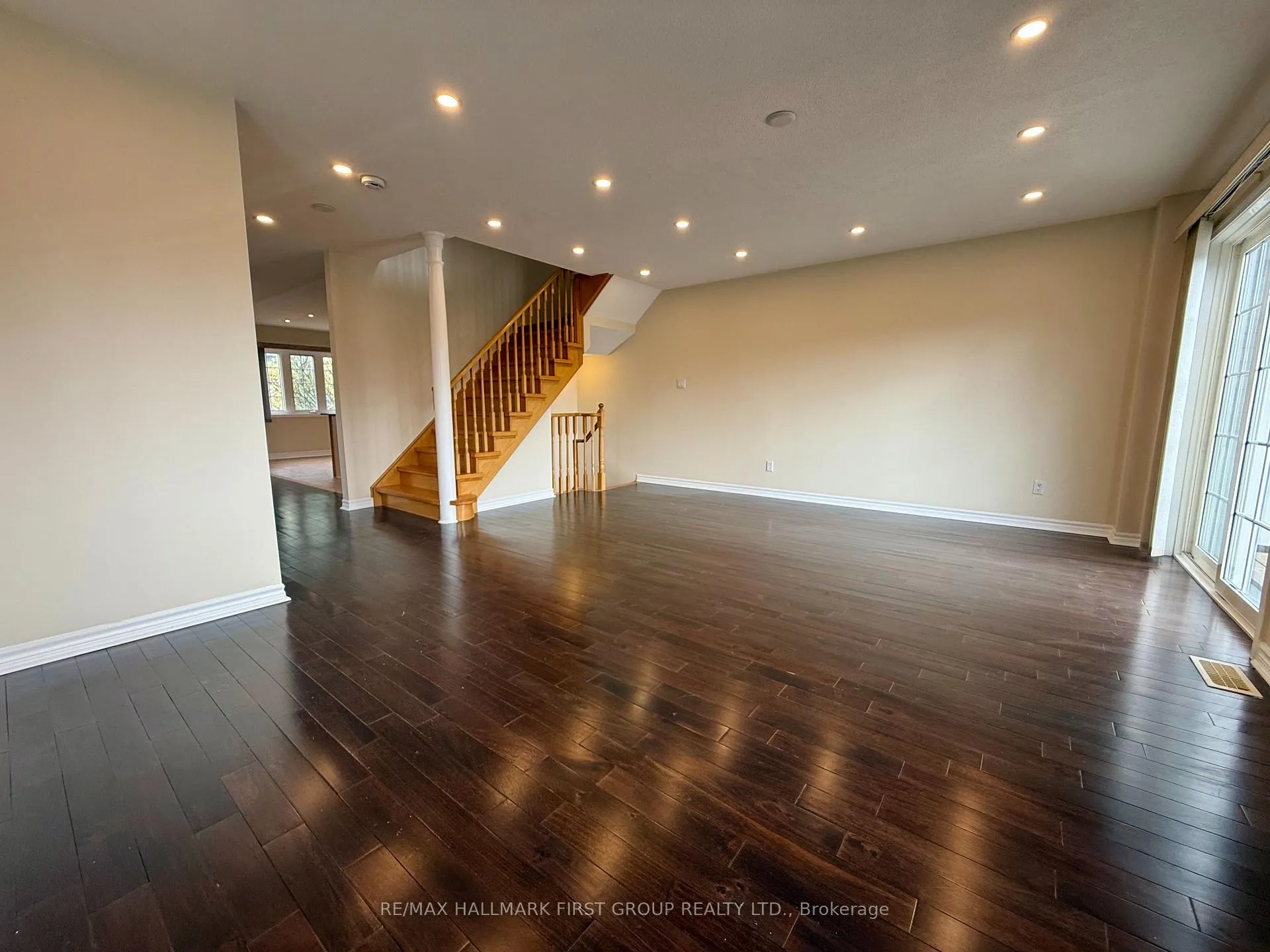 Photo 7 of 1665 Avonmore Square, Pickering, Town Centre — HOMEH