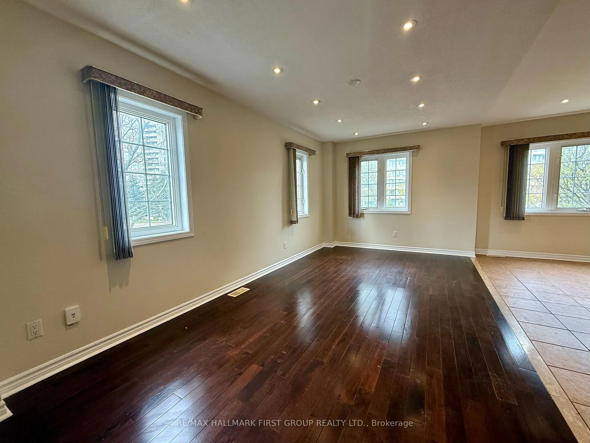 Photo 8 of 1665 Avonmore Square, Pickering, Town Centre — HOMEH