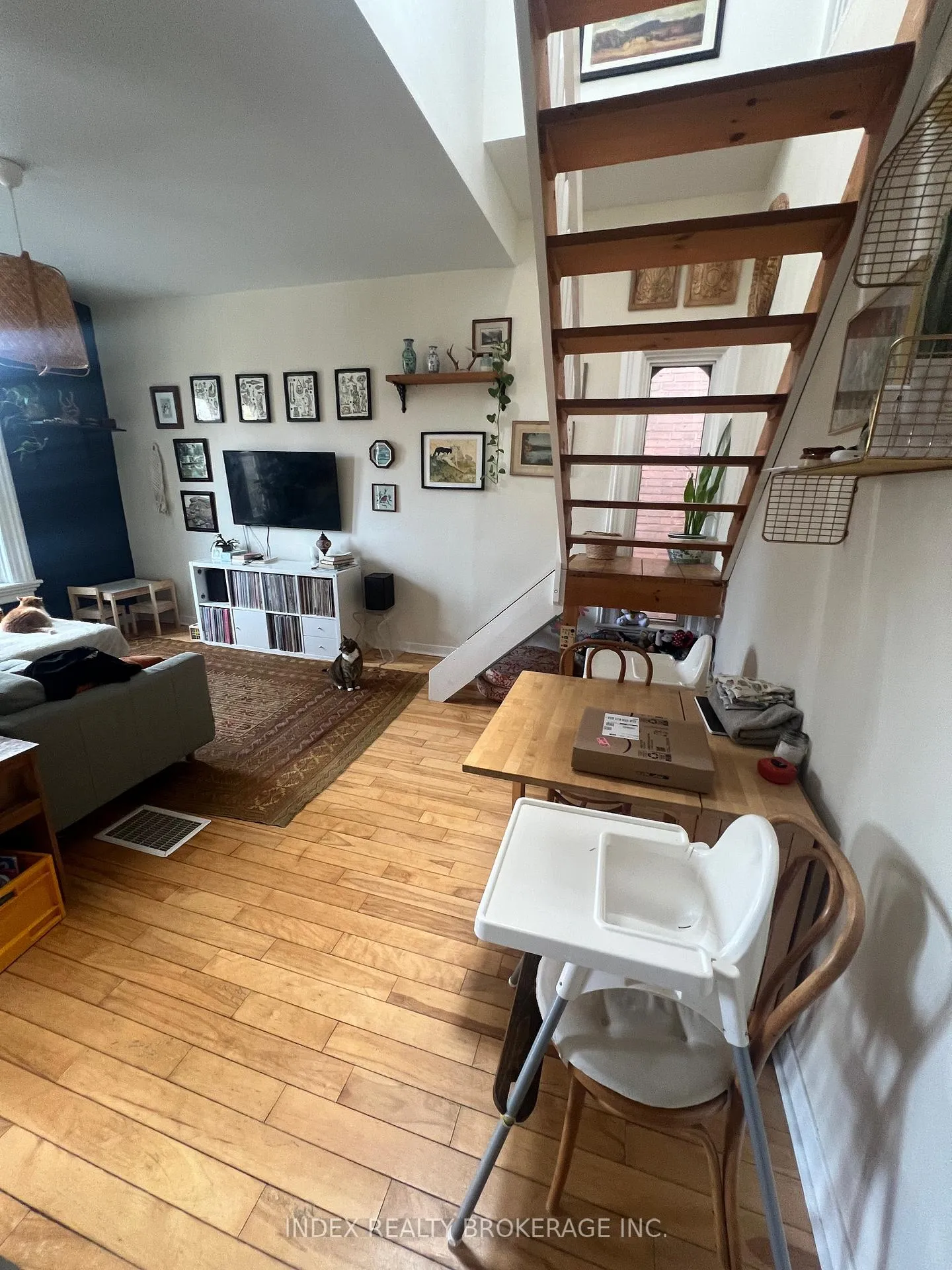 Photo 11 of Unit 2, 86A Macdonell Avenue, Toronto, Roncesvalles — HOMEH