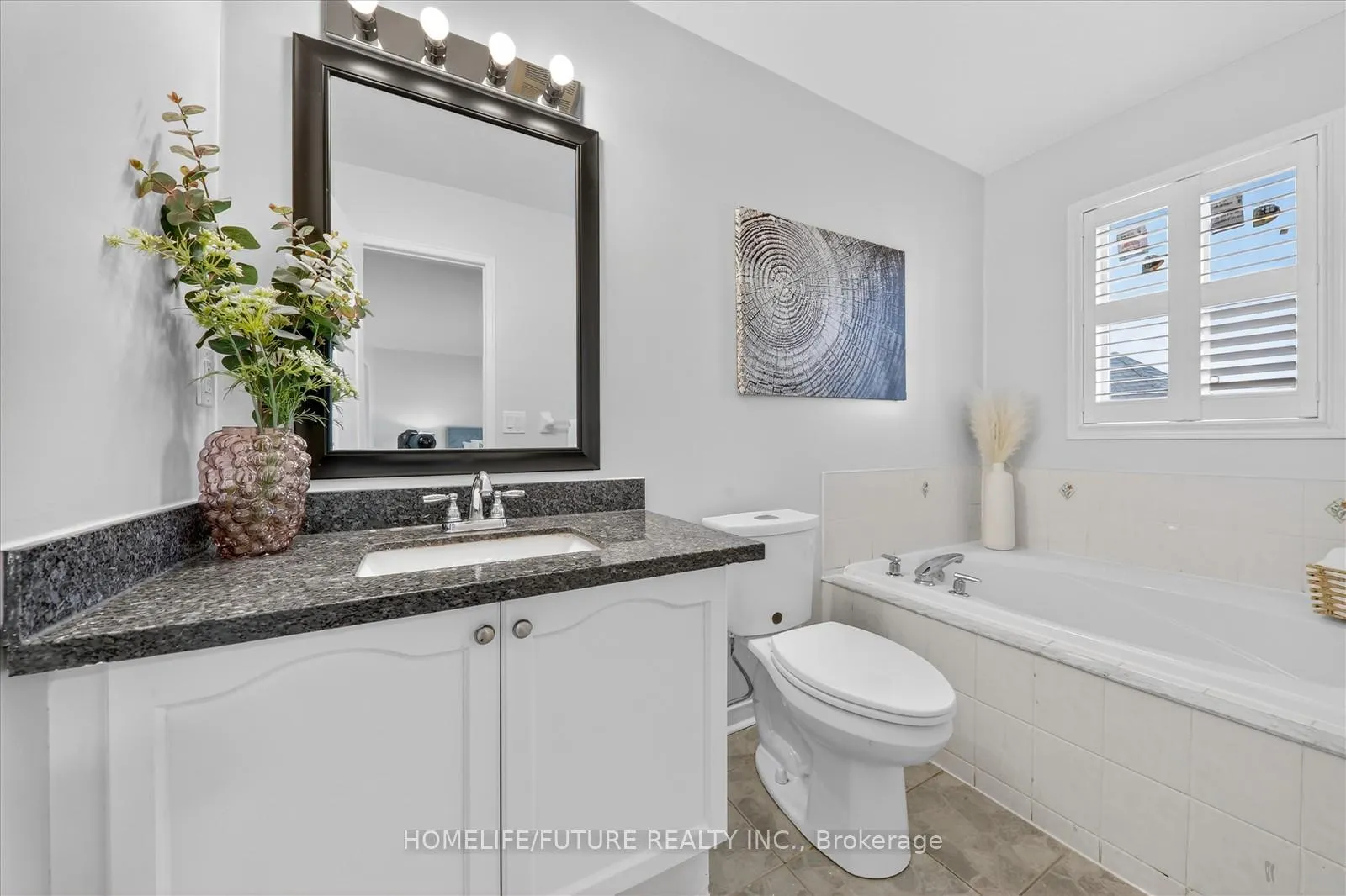 Photo 20 of 40 Canoe Crescent, Scarborough, Rouge — HOMEH