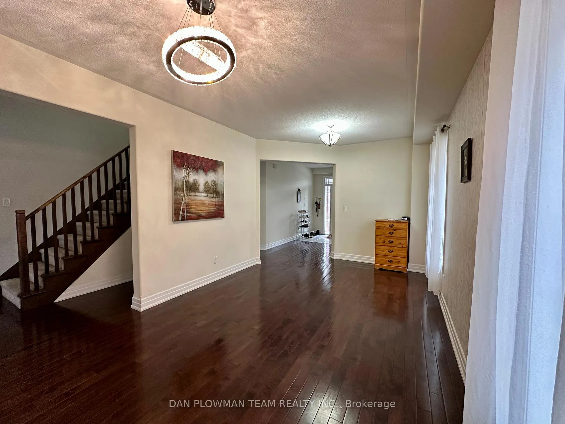 Photo 6 of 1845 Silverstone Crescent, Oshawa, Samac — HOMEH