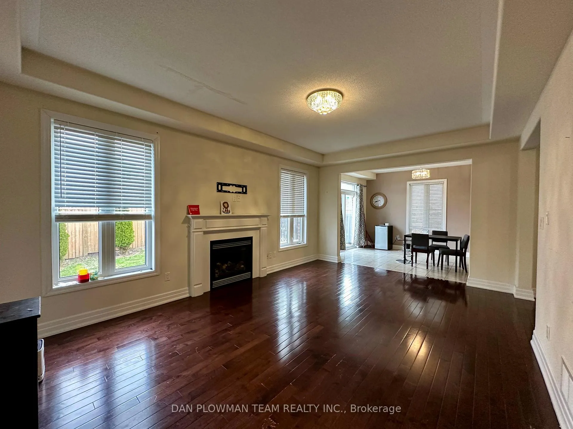 Photo 10 of 1845 Silverstone Crescent, Oshawa, Samac — HOMEH