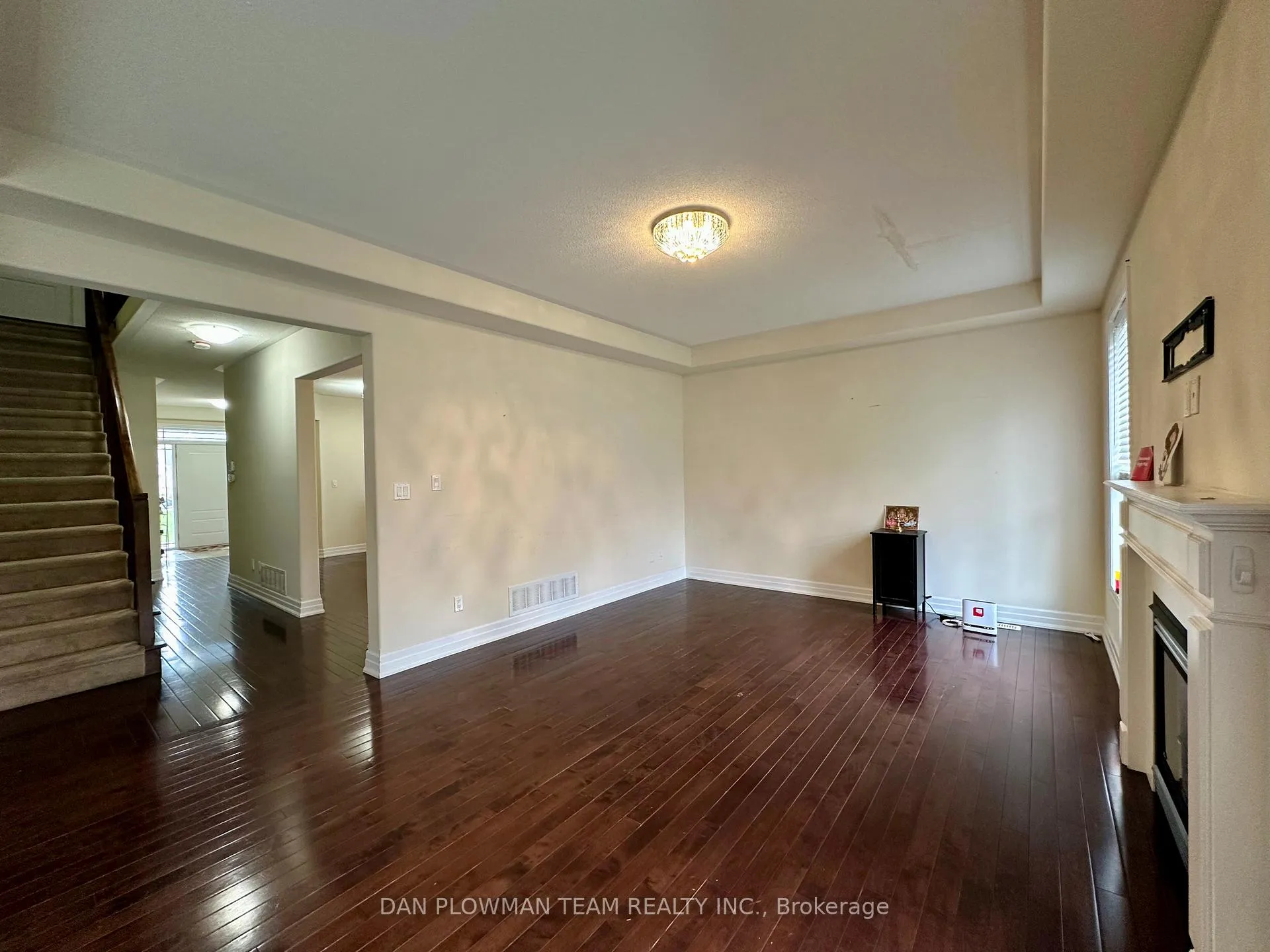 Photo 12 of 1845 Silverstone Crescent, Oshawa, Samac — HOMEH