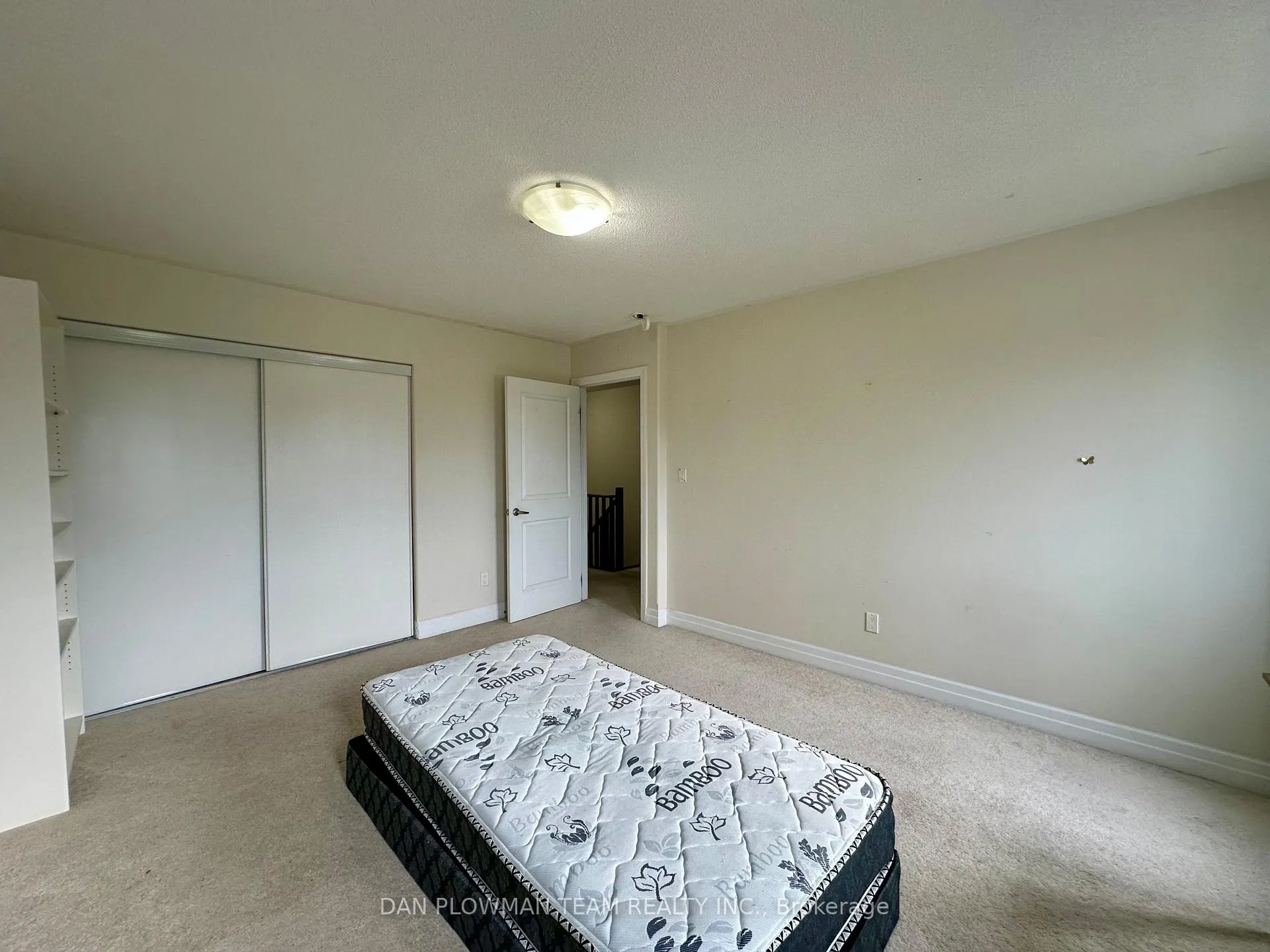 Photo 33 of 1845 Silverstone Crescent, Oshawa, Samac — HOMEH