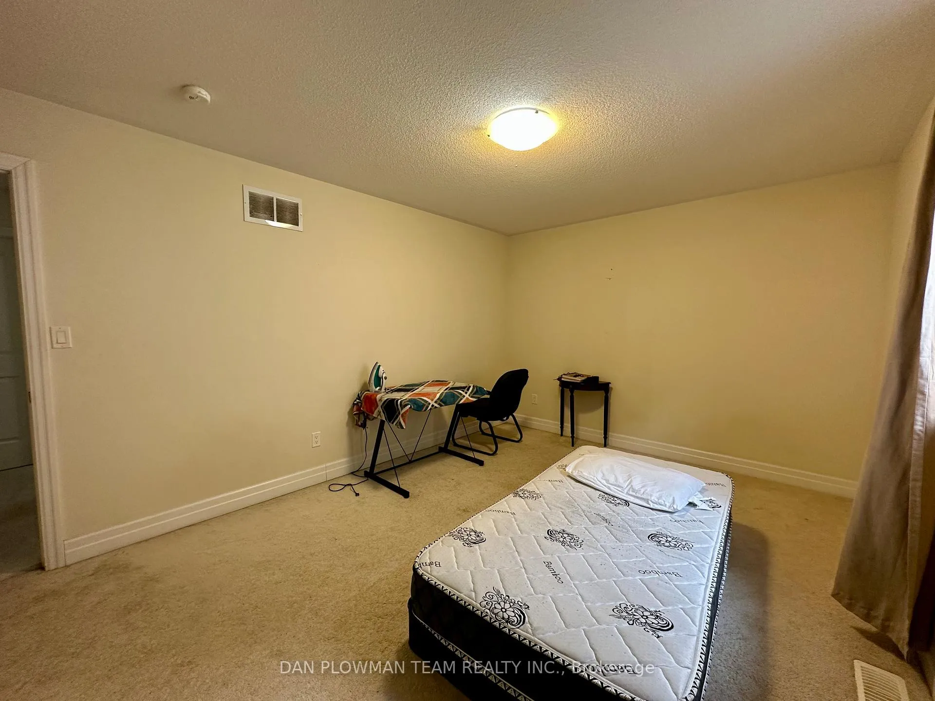 Photo 39 of 1845 Silverstone Crescent, Oshawa, Samac — HOMEH
