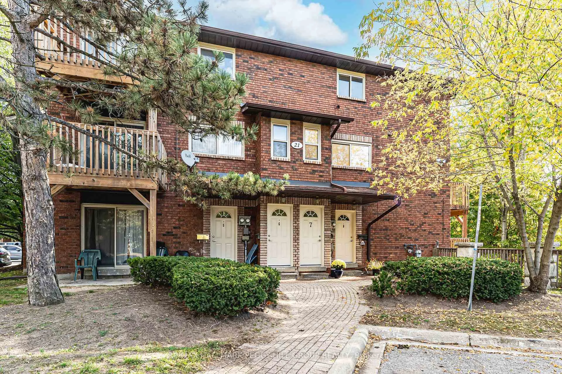 Front of Unit 7, 21 Evergreen Court