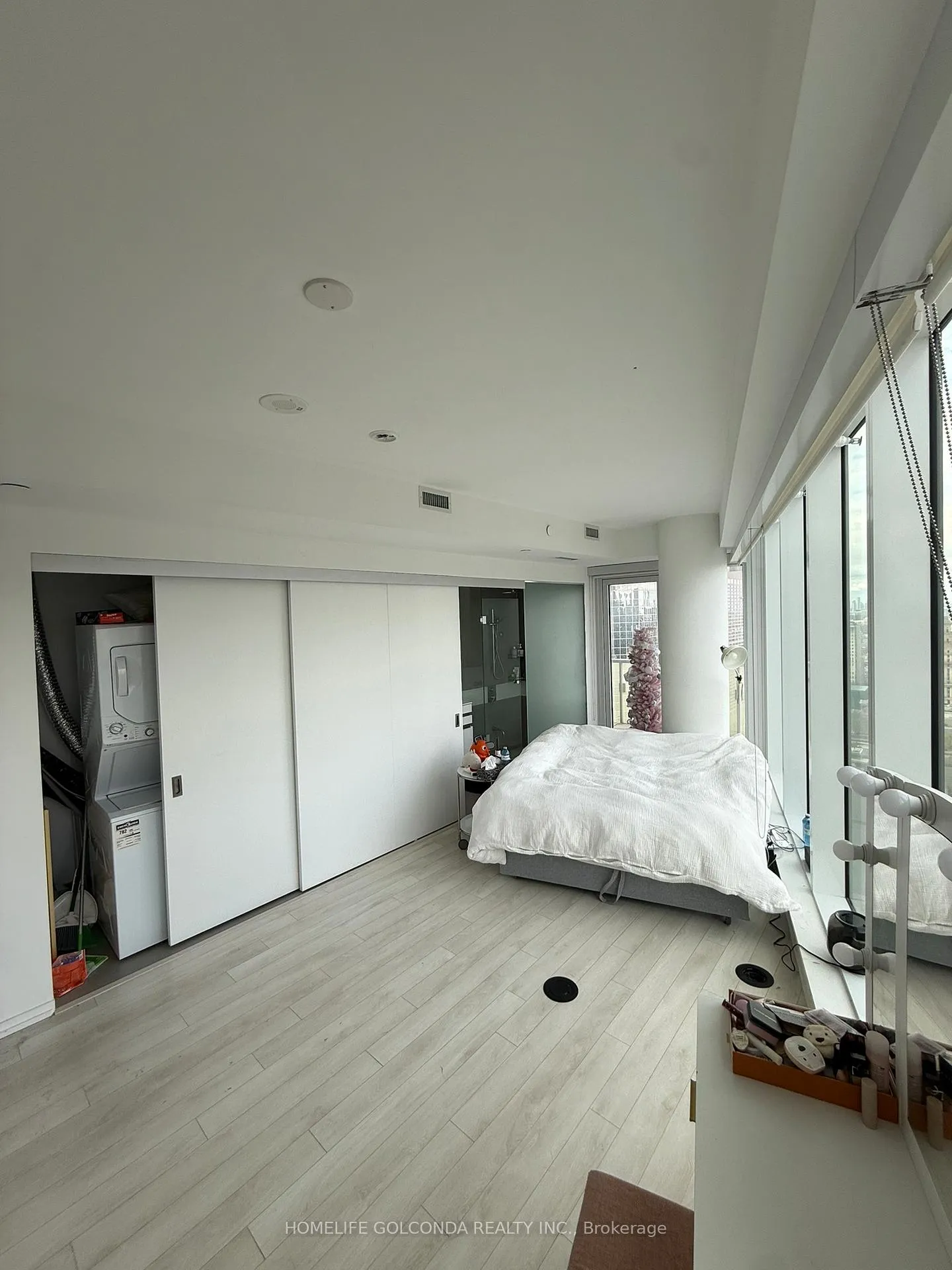 Photo 4 of Unit 3012, 197 Yonge Street, Toronto, Church-Yonge Corridor — HOMEH