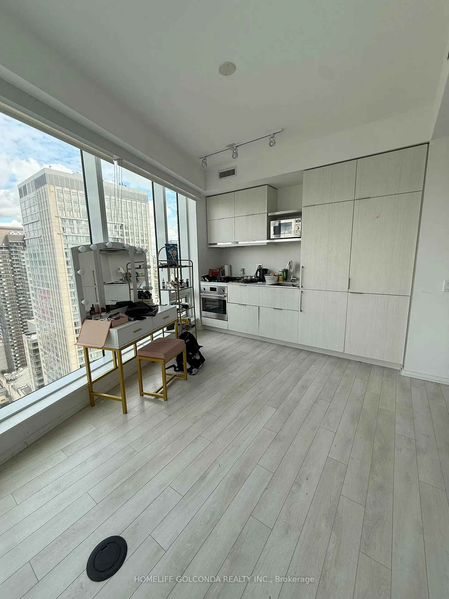 Photo 5 of Unit 3012, 197 Yonge Street, Toronto, Church-Yonge Corridor — HOMEH