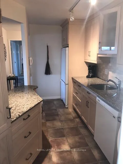 Photo 4 of Unit 1705, 1081 Ambleside Drive, Ottawa, Woodroffe — HOMEH