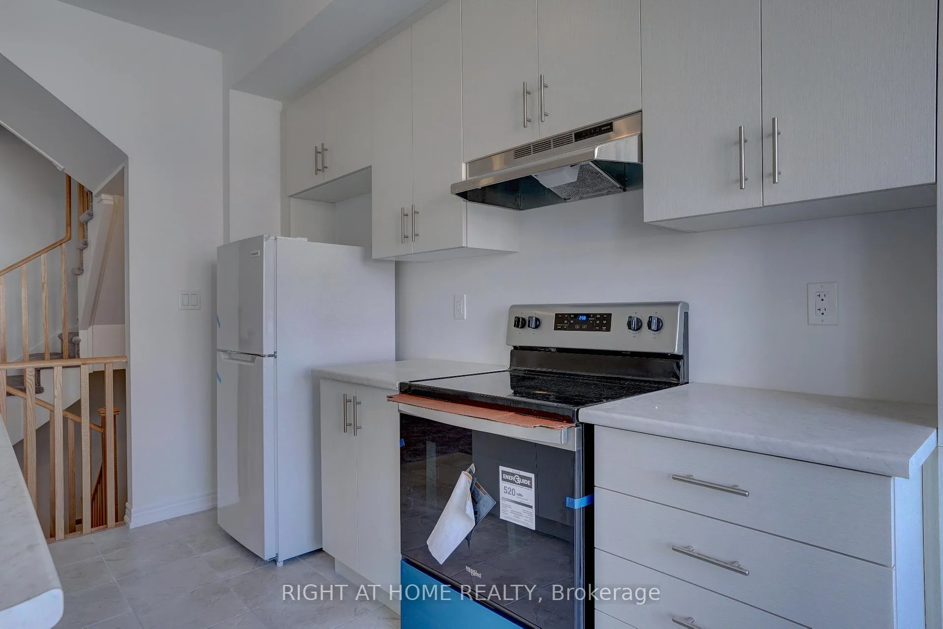 Photo 11 of 1124 Lockie Drive, Oshawa, Kedron — HOMEH