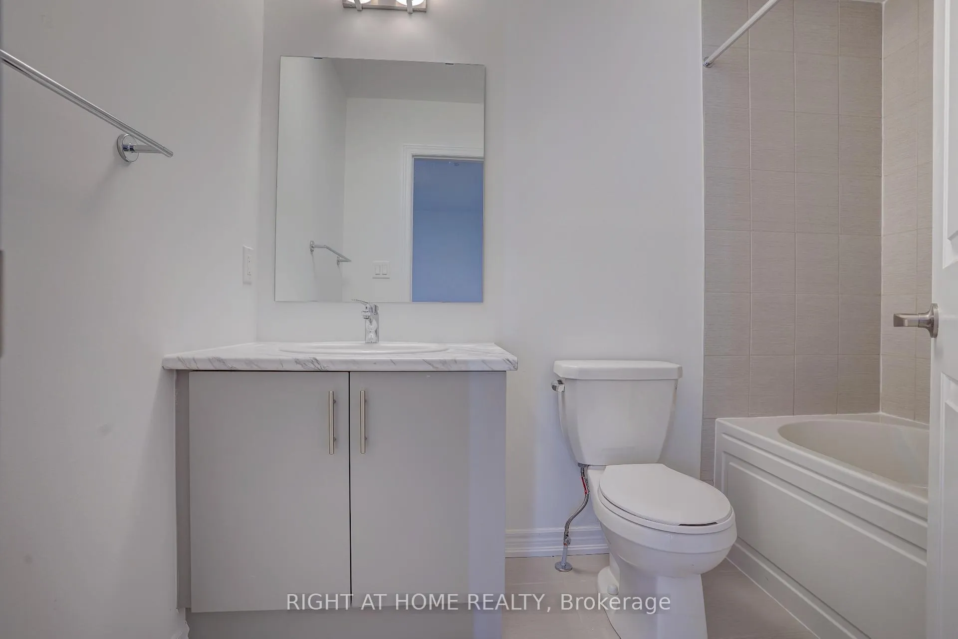 Photo 19 of 1124 Lockie Drive, Oshawa, Kedron — HOMEH