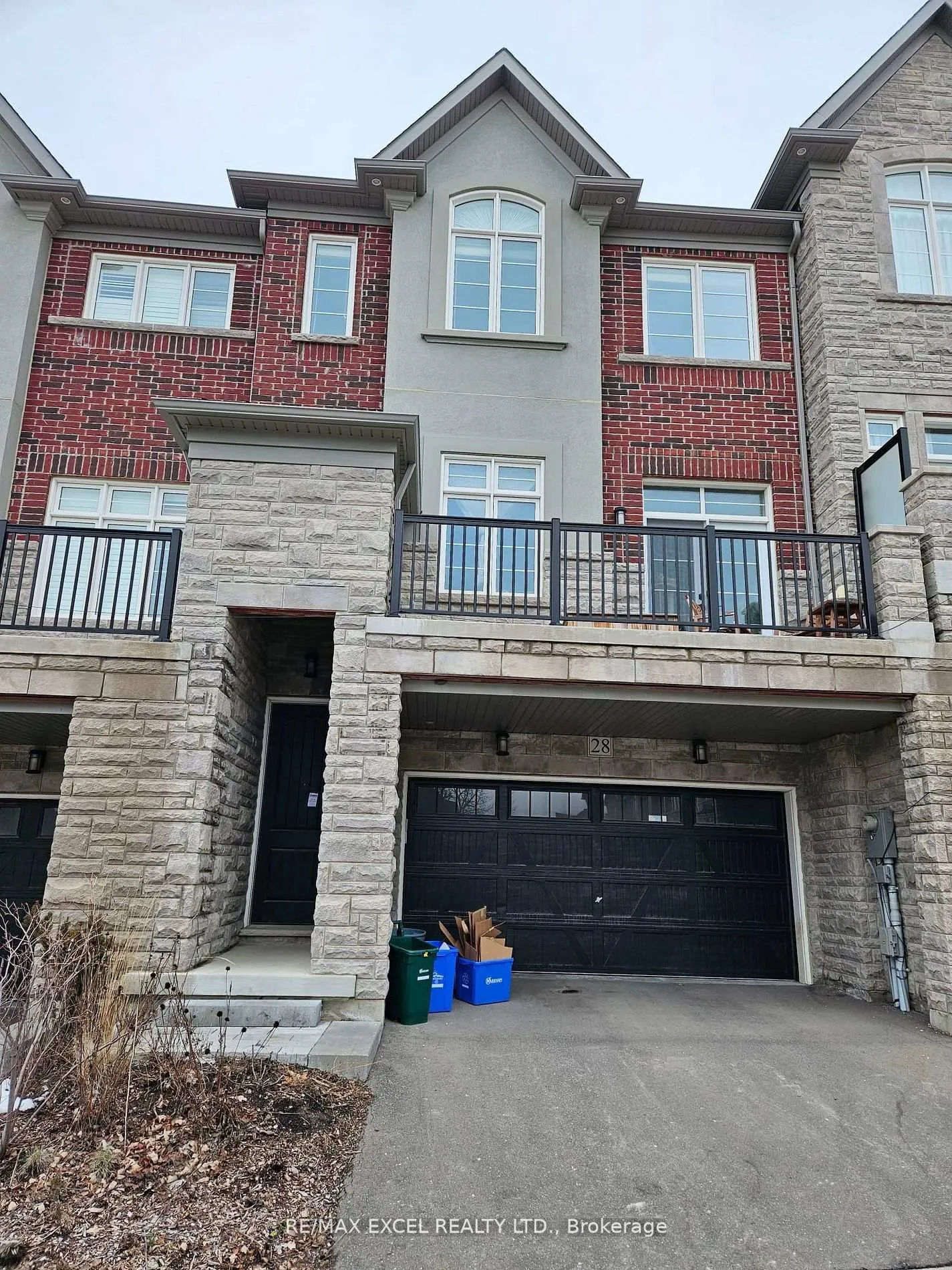 Photo 2 of 28 Island Green Lane, Markham, Angus Glen — HOMEH