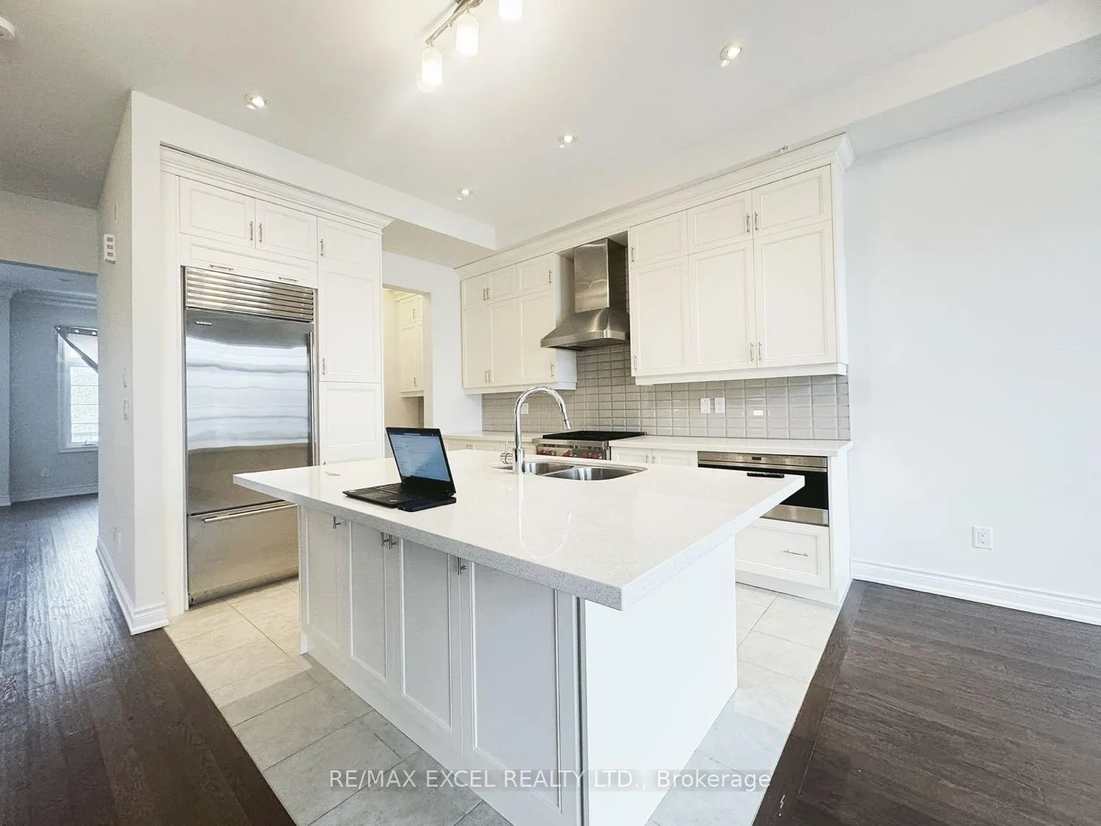 Photo 8 of 28 Island Green Lane, Markham, Angus Glen — HOMEH