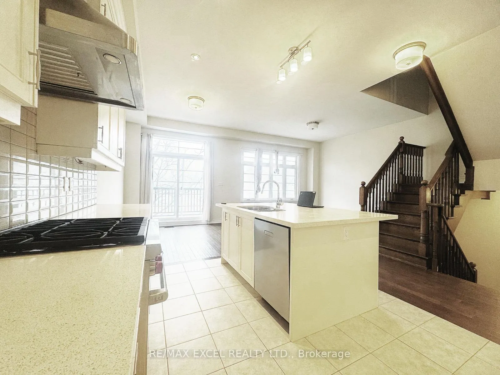 Photo 9 of 28 Island Green Lane, Markham, Angus Glen — HOMEH