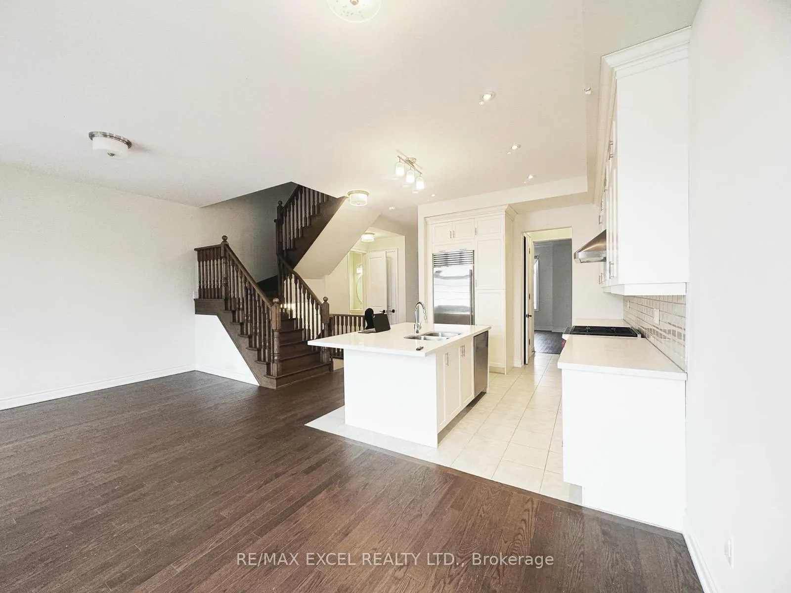 Photo 13 of 28 Island Green Lane, Markham, Angus Glen — HOMEH