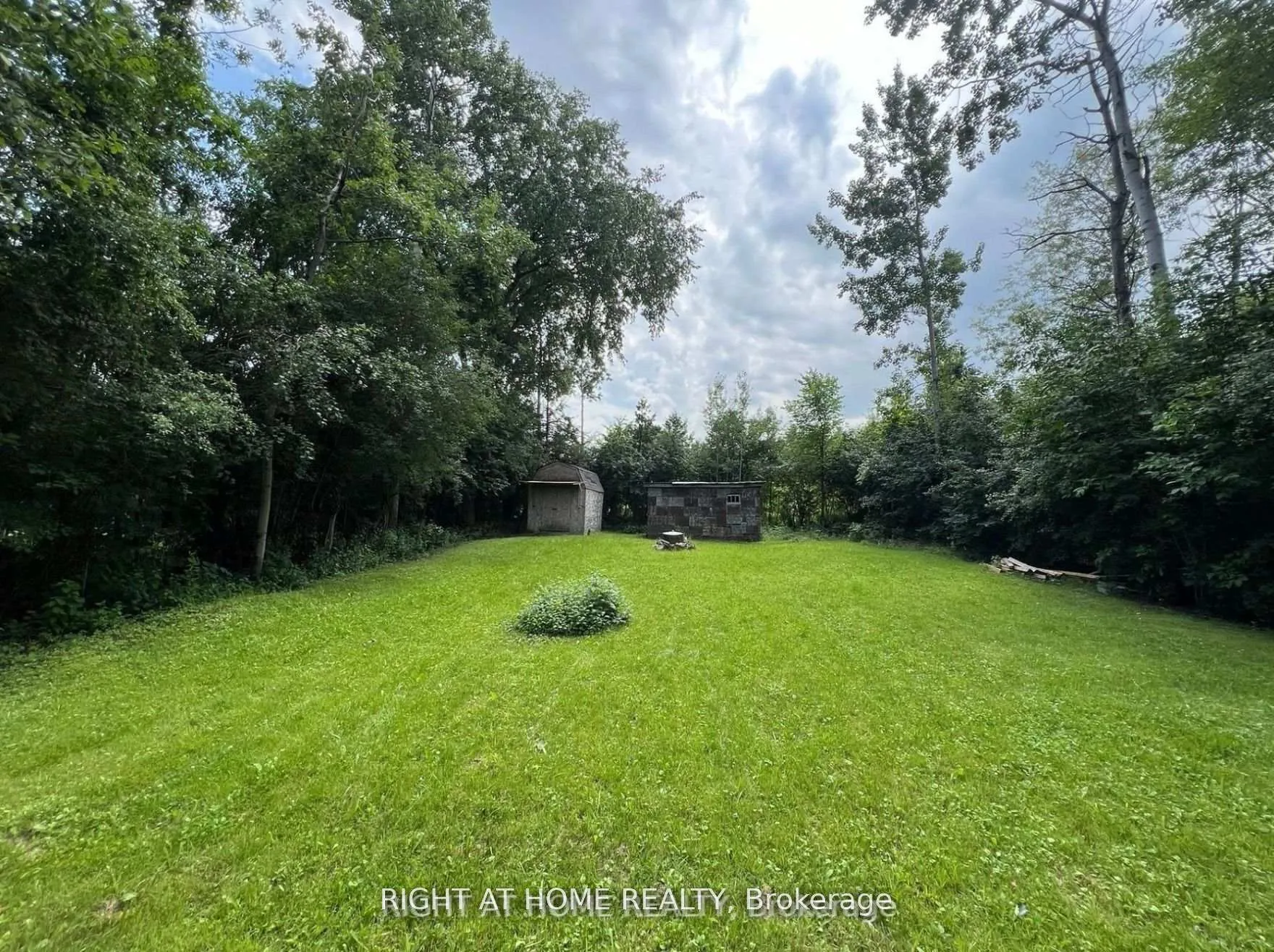 Photo 2 of 34 Broadview Street, Collingwood — HOMEH