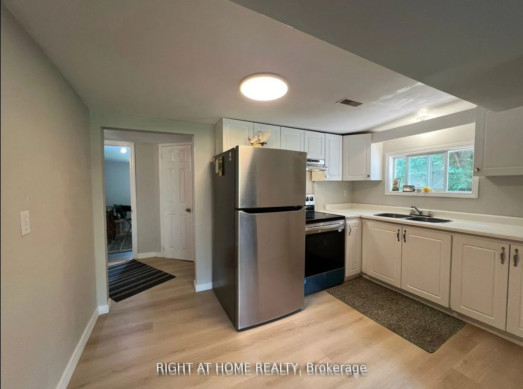 Photo 4 of 34 Broadview Street, Collingwood — HOMEH