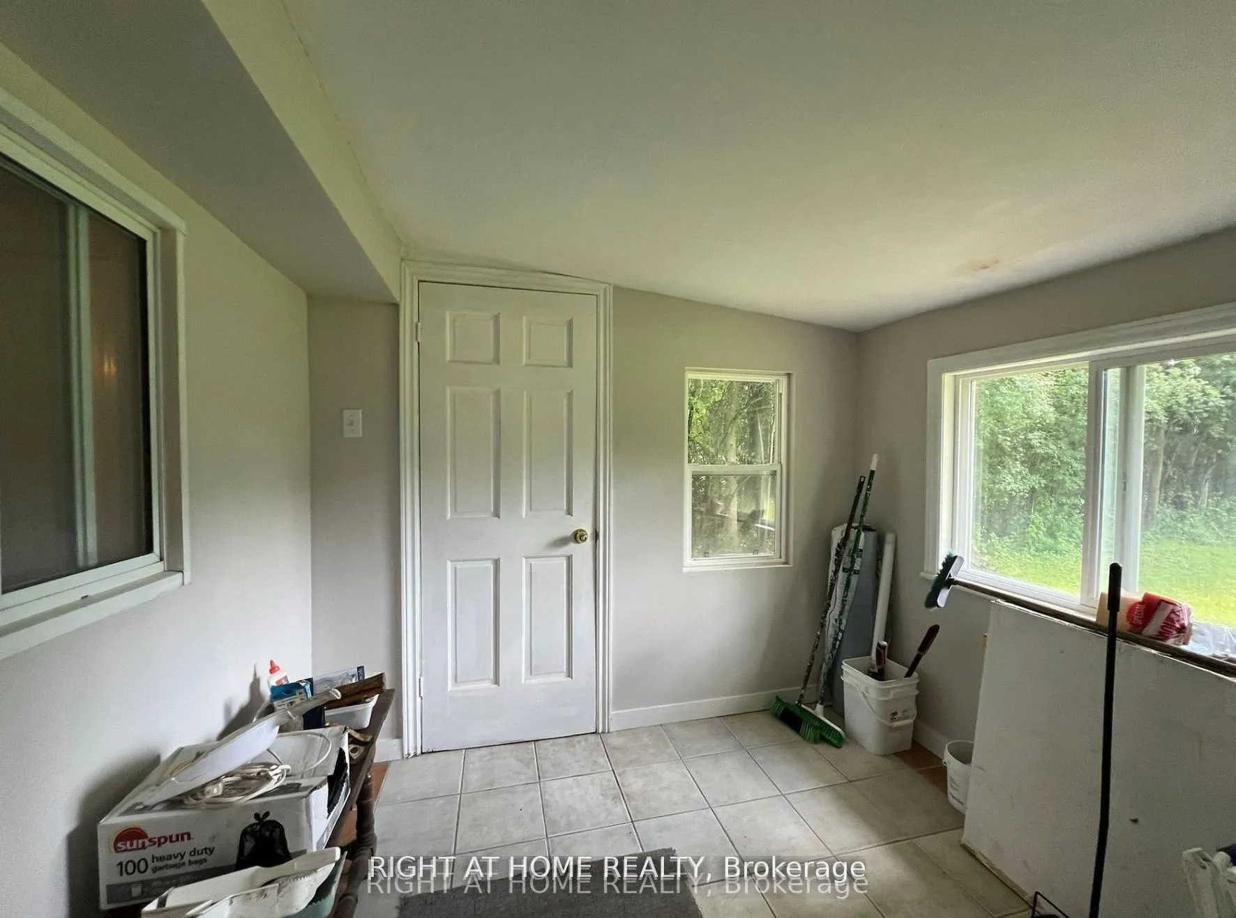 Photo 6 of 34 Broadview Street, Collingwood — HOMEH