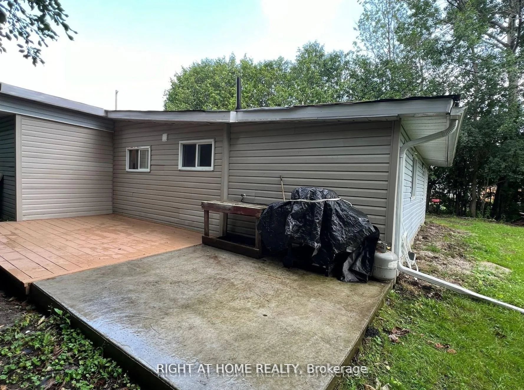 Photo 13 of 34 Broadview Street, Collingwood — HOMEH