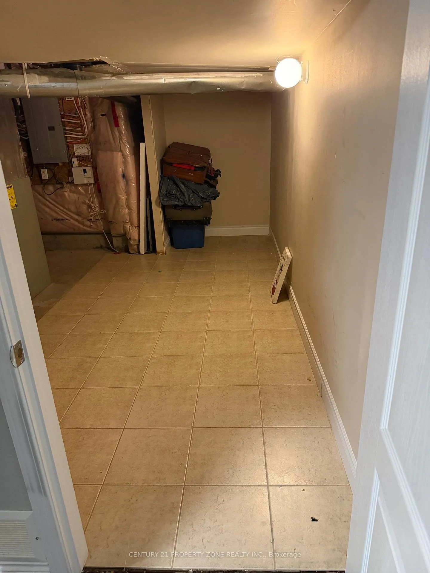 Photo 5 of 26 Vassor Way, Brampton, Bram East — HOMEH