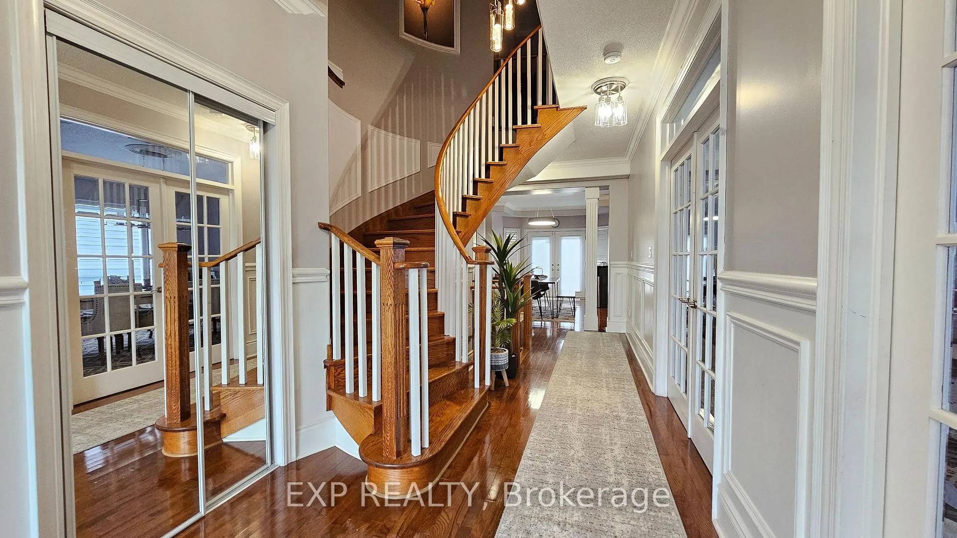 Photo 4 of 1194 Mitchell Court, Innisfil, Alcona — HOMEH