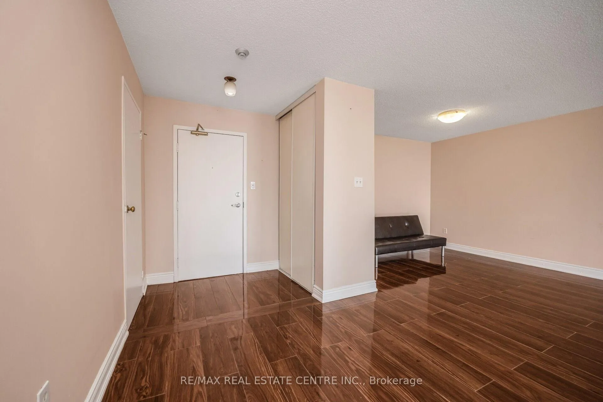 Photo 9 of Unit 607, 3 Rowntree Road, Etobicoke, Mount Olive-Silverstone-Jamestown — HOMEH