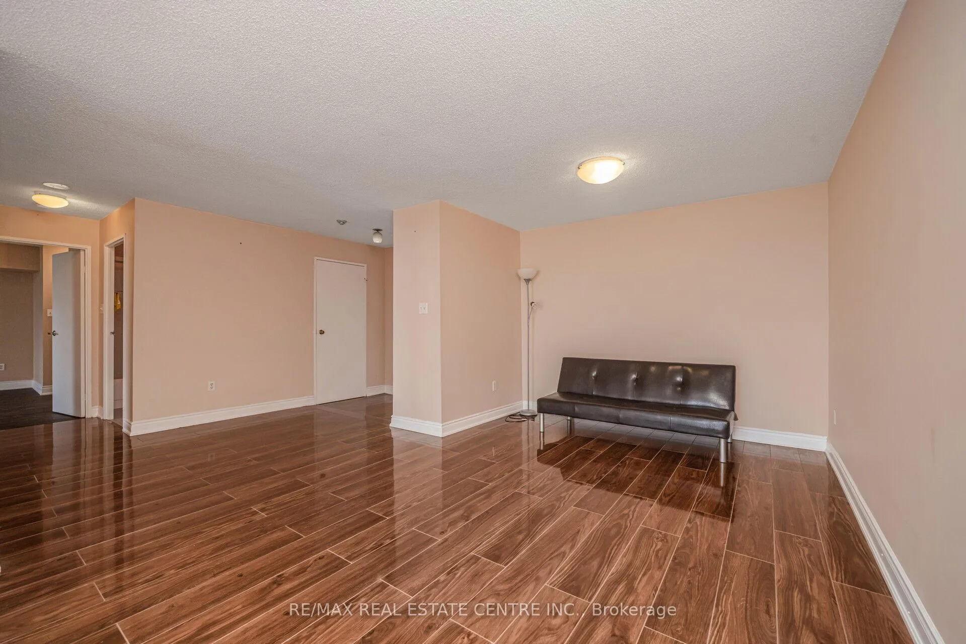 Photo 10 of Unit 607, 3 Rowntree Road, Etobicoke, Mount Olive-Silverstone-Jamestown — HOMEH