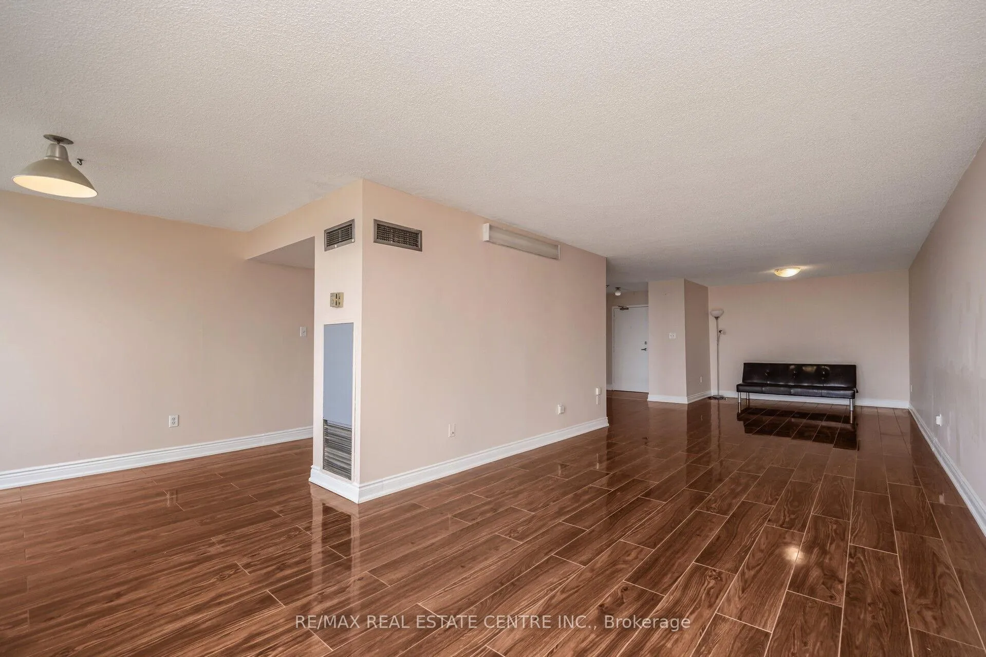 Photo 15 of Unit 607, 3 Rowntree Road, Etobicoke, Mount Olive-Silverstone-Jamestown — HOMEH