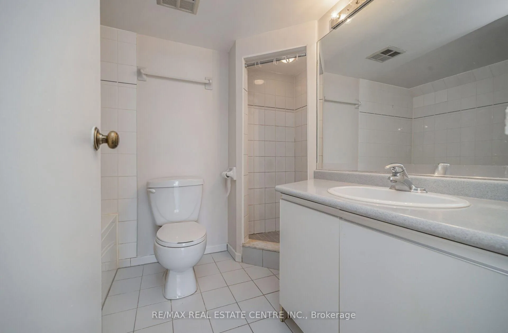 Photo 32 of Unit 607, 3 Rowntree Road, Etobicoke, Mount Olive-Silverstone-Jamestown — HOMEH