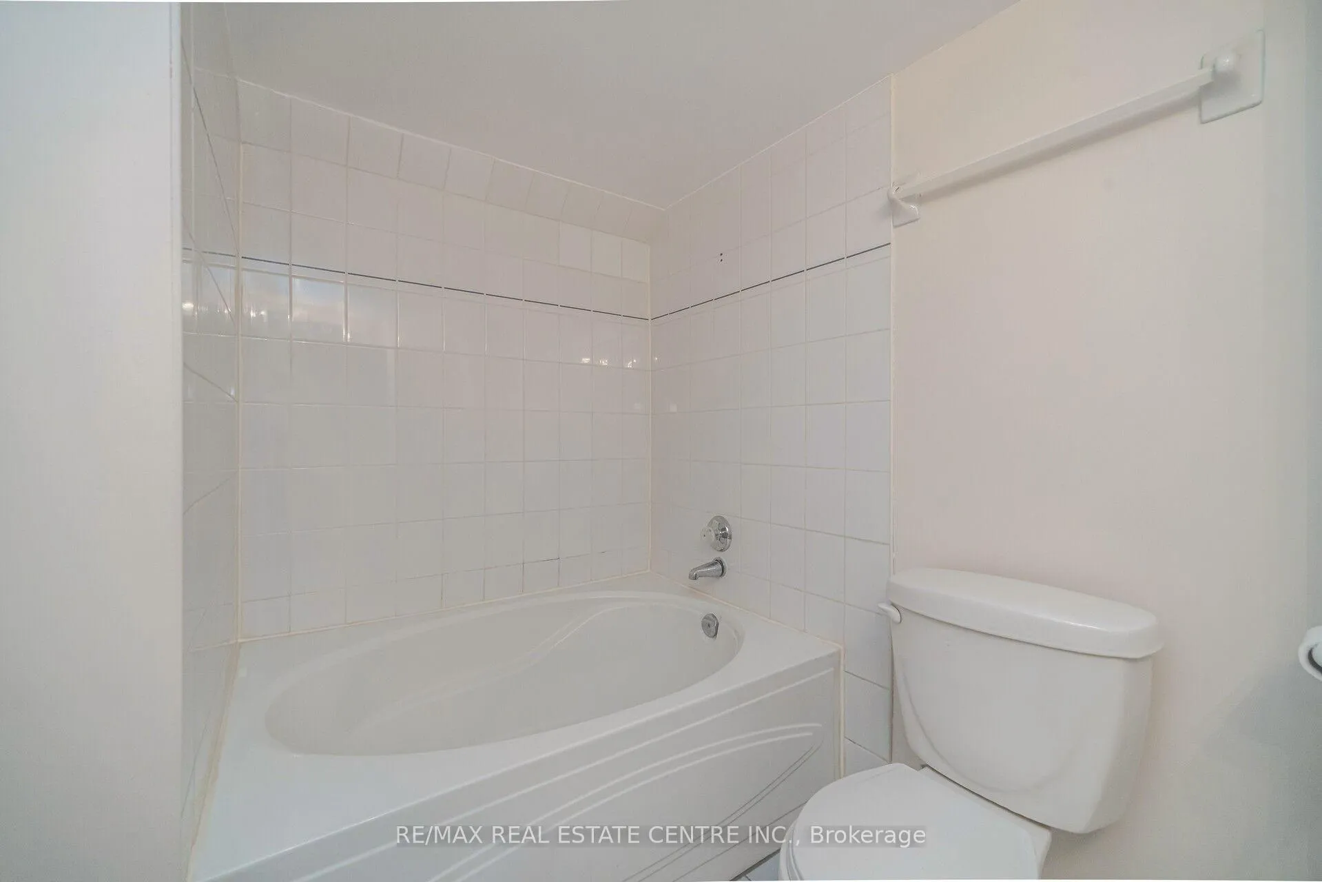 Photo 33 of Unit 607, 3 Rowntree Road, Etobicoke, Mount Olive-Silverstone-Jamestown — HOMEH