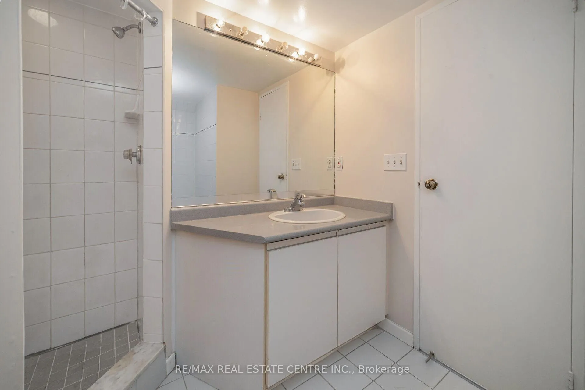 Photo 34 of Unit 607, 3 Rowntree Road, Etobicoke, Mount Olive-Silverstone-Jamestown — HOMEH