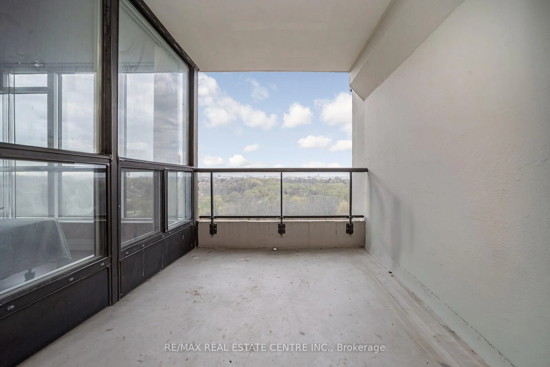 Photo 35 of Unit 607, 3 Rowntree Road, Etobicoke, Mount Olive-Silverstone-Jamestown — HOMEH