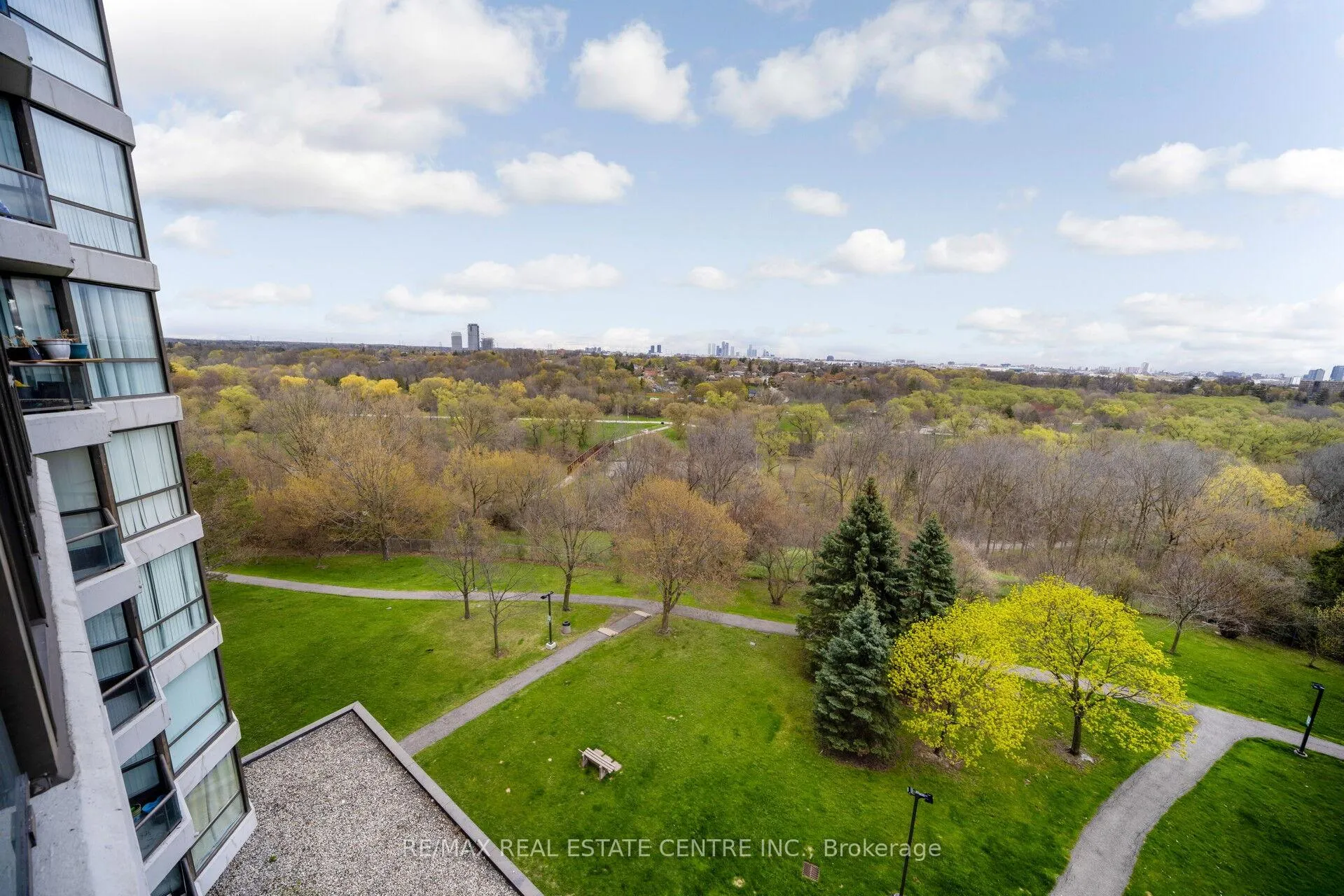 Photo 36 of Unit 607, 3 Rowntree Road, Etobicoke, Mount Olive-Silverstone-Jamestown — HOMEH