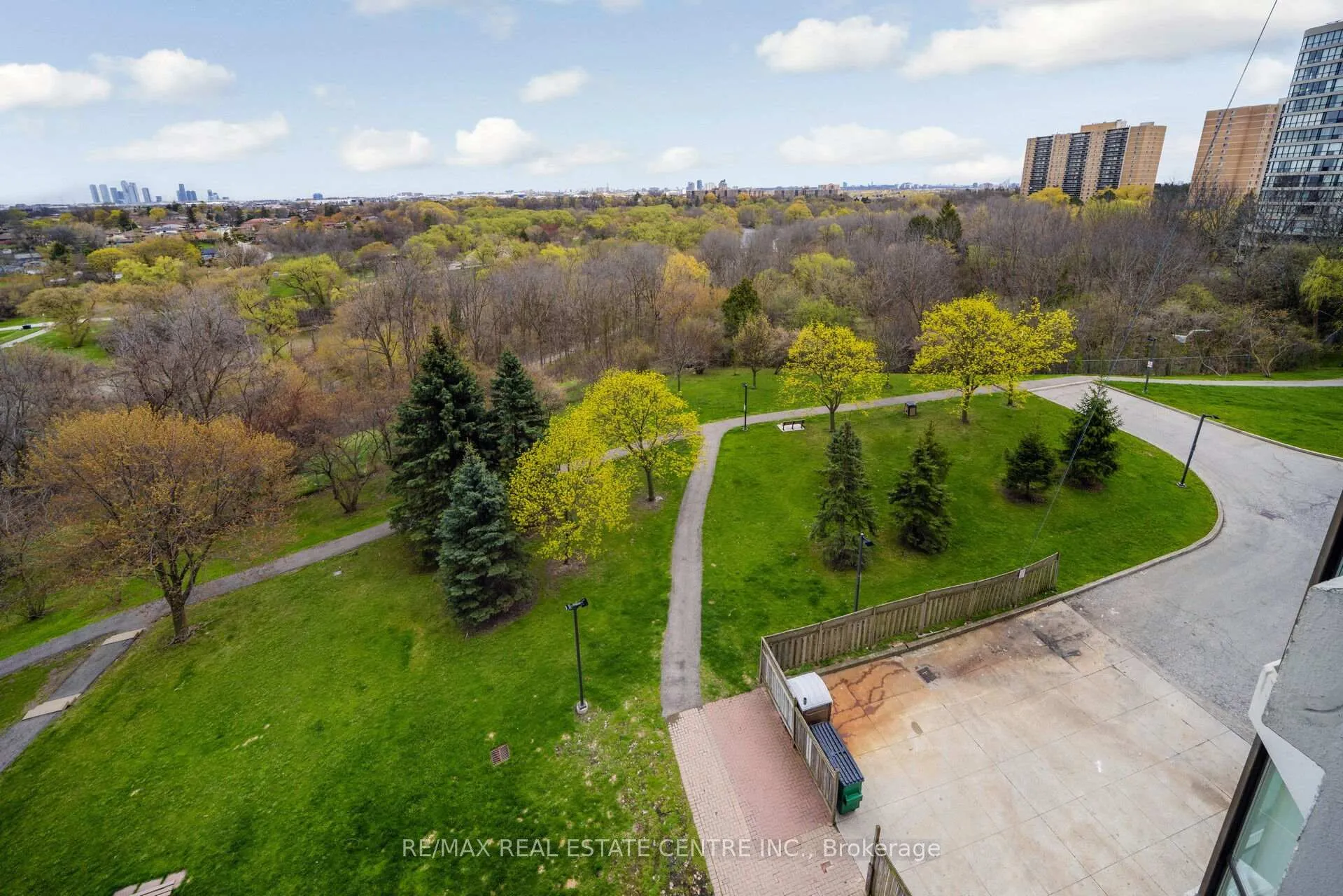 Photo 37 of Unit 607, 3 Rowntree Road, Etobicoke, Mount Olive-Silverstone-Jamestown — HOMEH