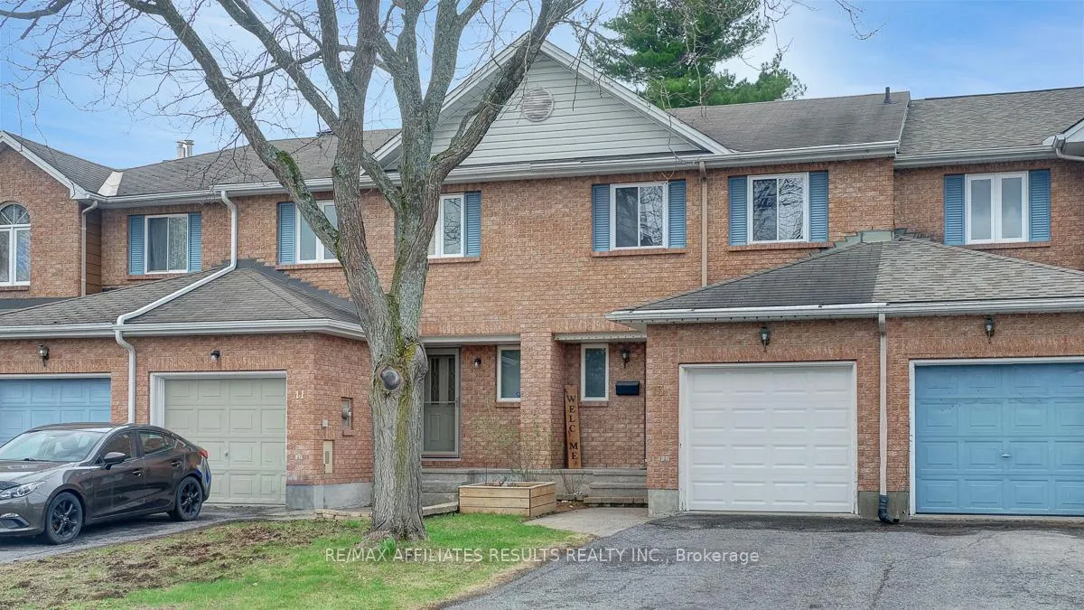 Photo 2 of 13 Springcreek Crescent, Ottawa, Kanata - Bridlewood — HOMEH