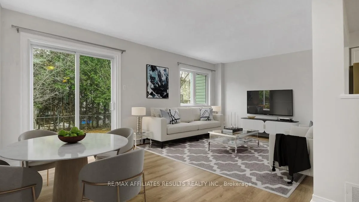Photo 6 of 13 Springcreek Crescent, Ottawa, Kanata - Bridlewood — HOMEH