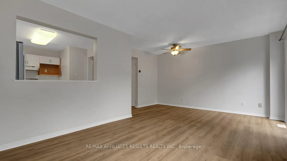 Photo 9 of 13 Springcreek Crescent, Ottawa, Kanata - Bridlewood — HOMEH