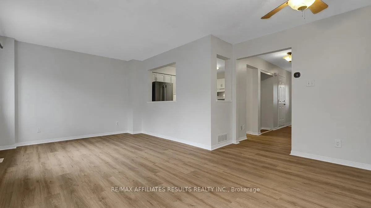 Photo 14 of 13 Springcreek Crescent, Ottawa, Kanata - Bridlewood — HOMEH