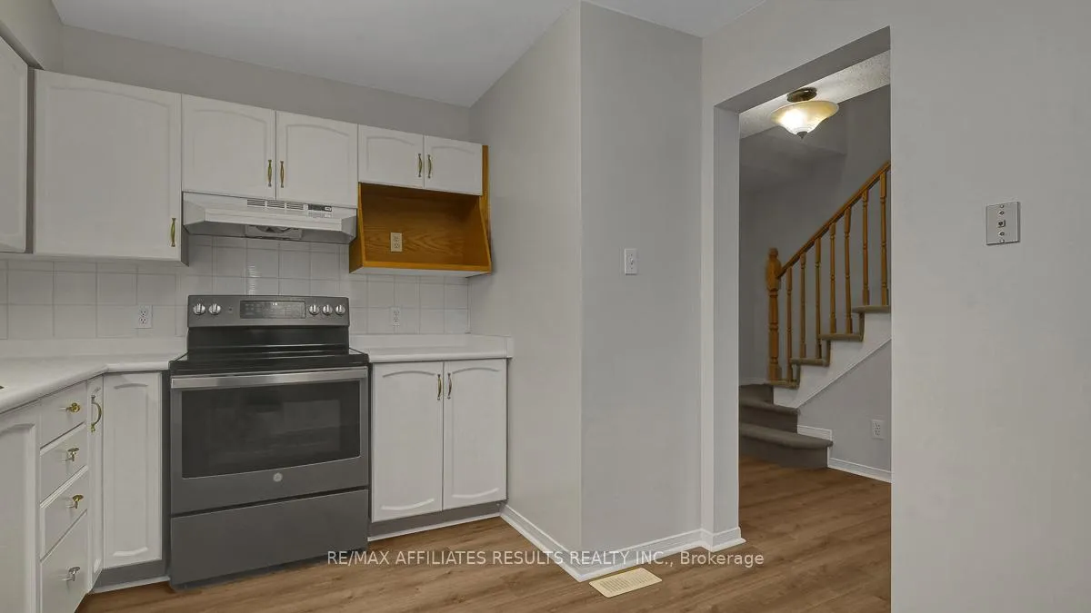 Photo 17 of 13 Springcreek Crescent, Ottawa, Kanata - Bridlewood — HOMEH