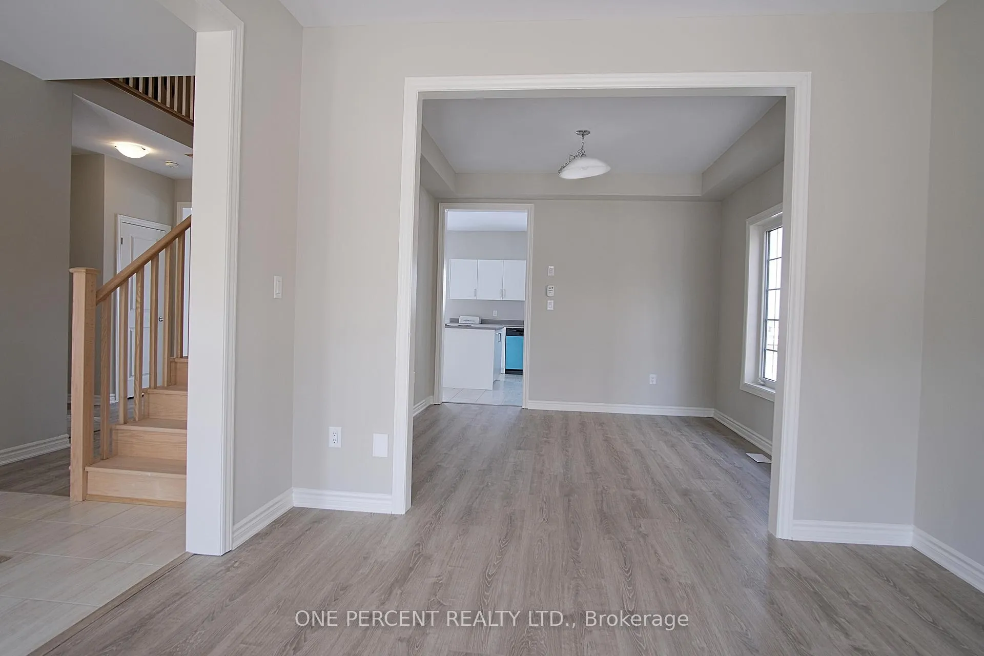 Photo 3 of 262 Springfield Crescent, Clearview, Stayner — HOMEH